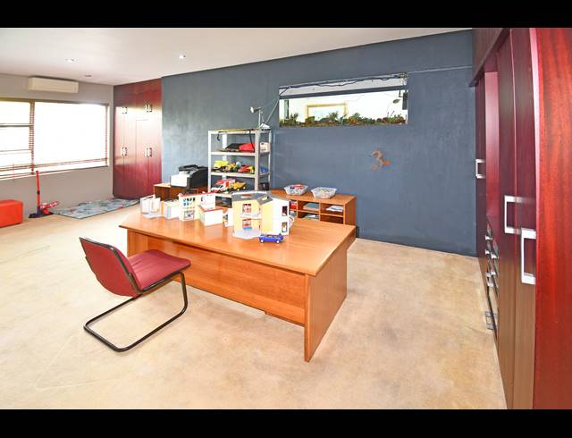 4 BEDROOM HOUSE FOR SALE IN CRAIGHALL PARK